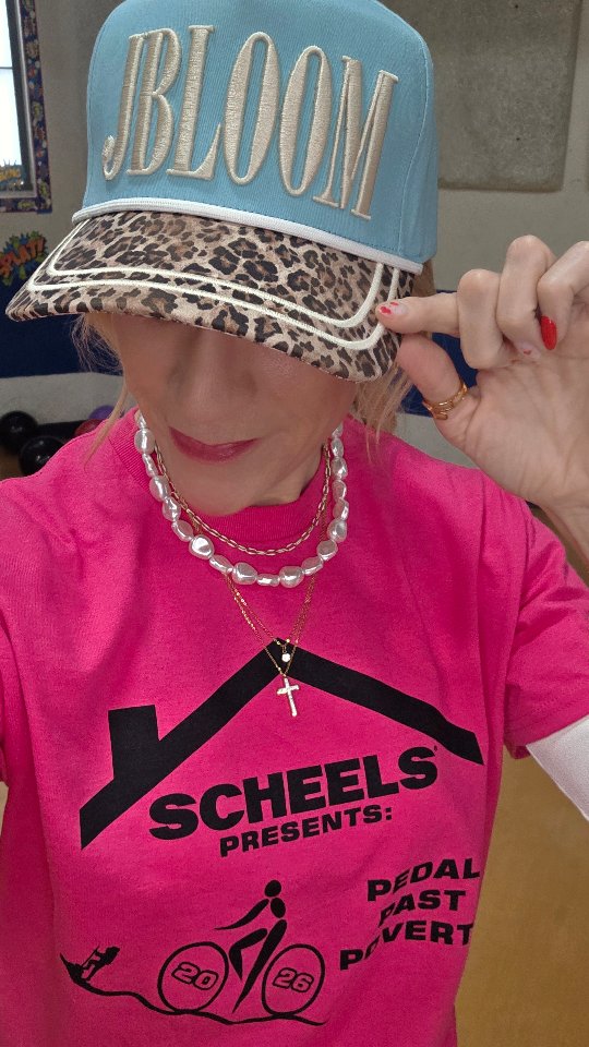 So honored to be invited with my beautiful JBloom & PermaLinx jewelry to share at the 14th annual Pedal Past Poverty!! It was so fun meeting people in the community, linx'ing besties, Moms & Daughters and everyone else!

#fundraising 
#permanentjewelry 
#permalinx 
#permalinxbyjbloom 
#permanentanklet