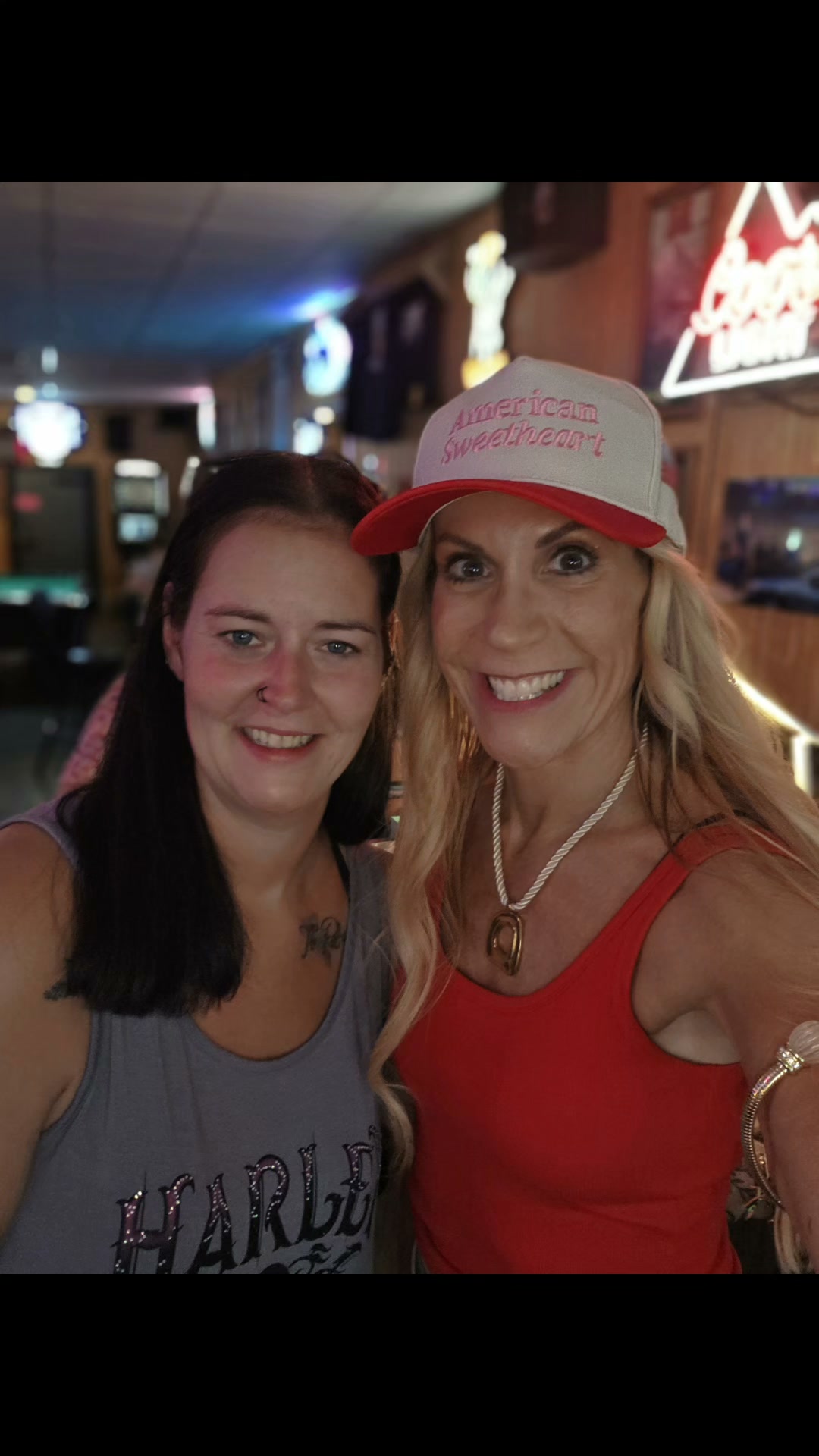 What a FUN way to wrap up the weekend! 🥳🎉 I had the best time celebrating with a birthday PermaLinx pop-up at the bar! So grateful to my amazing hosts, Kiki & Sarah!!

There is nothing better than laughing with friends and helping everyone leave with a little extra sparkle. ✨ Thank you to everyone who stopped by and made today so much fun. Can't wait to do it again! 🫶